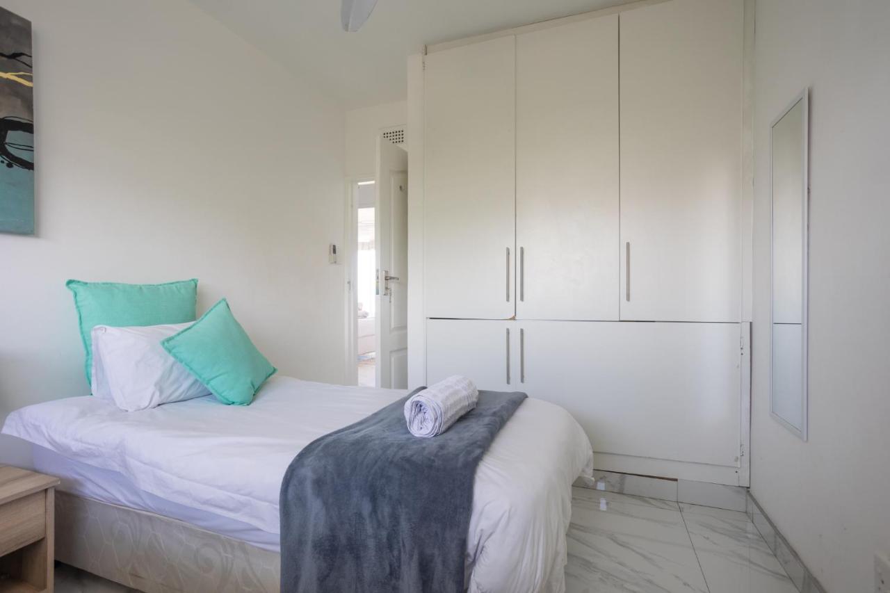 24 Sea Lodge - Sea Viewing Apartment Durban Dış mekan fotoğraf