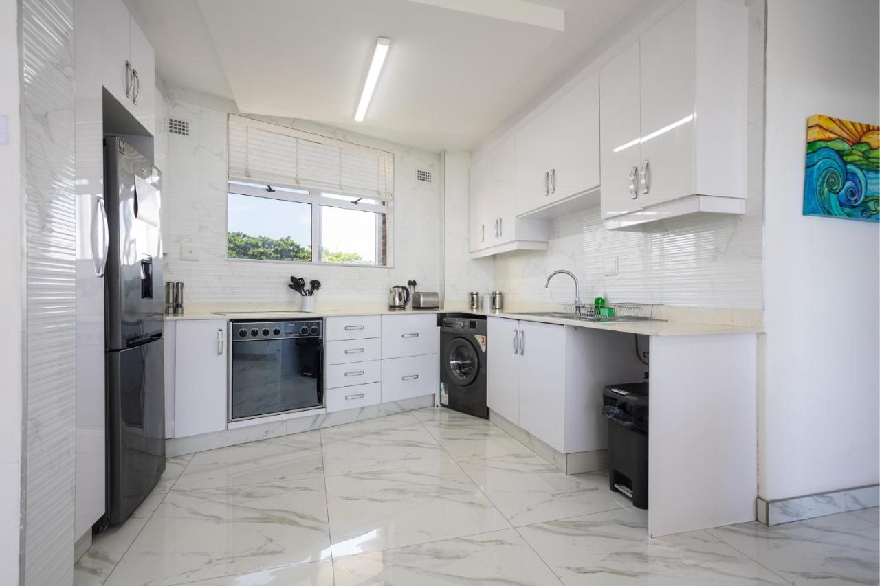 24 Sea Lodge - Sea Viewing Apartment Durban Dış mekan fotoğraf